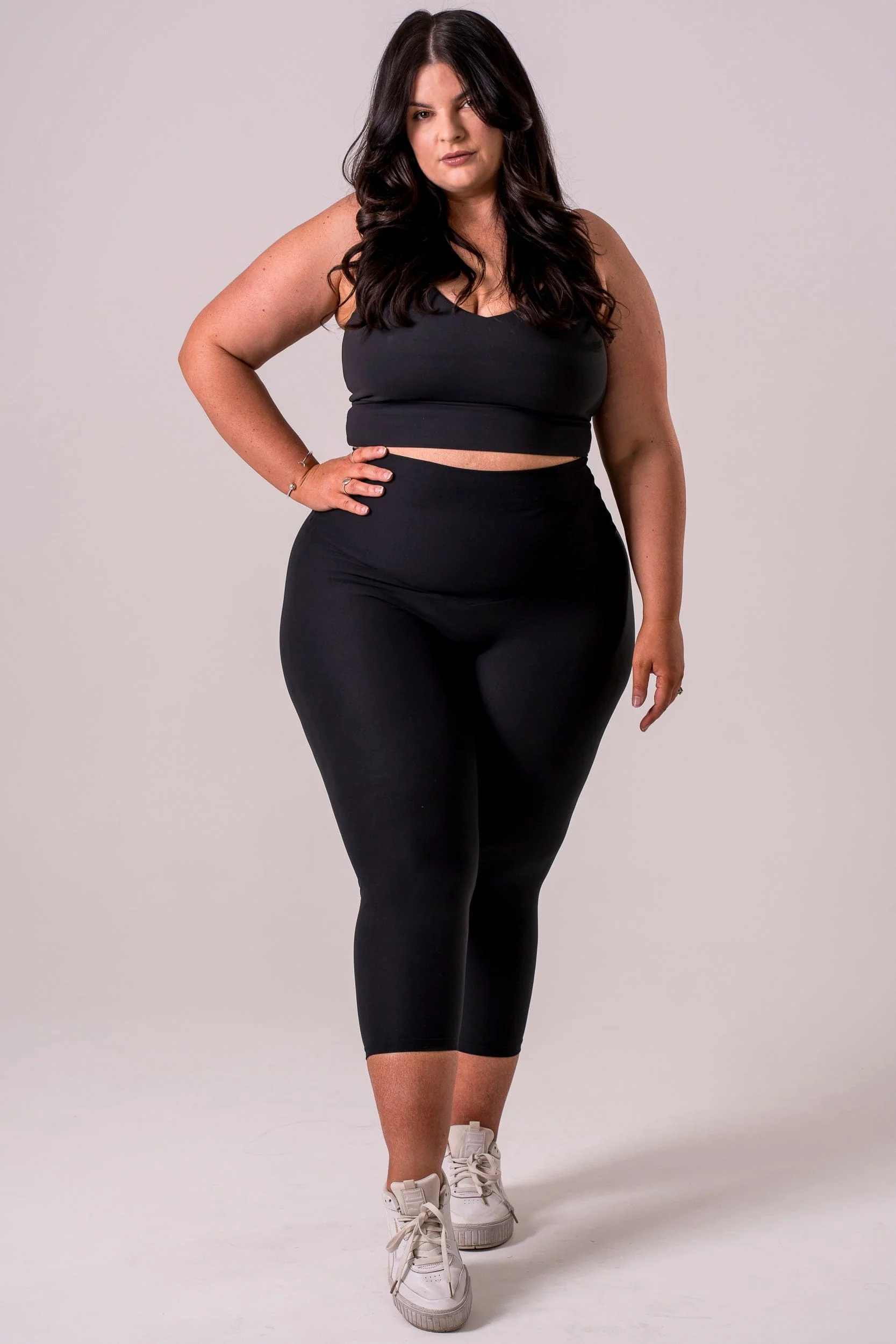 Black Dynamic High Waisted Capri Leggings - Image 6