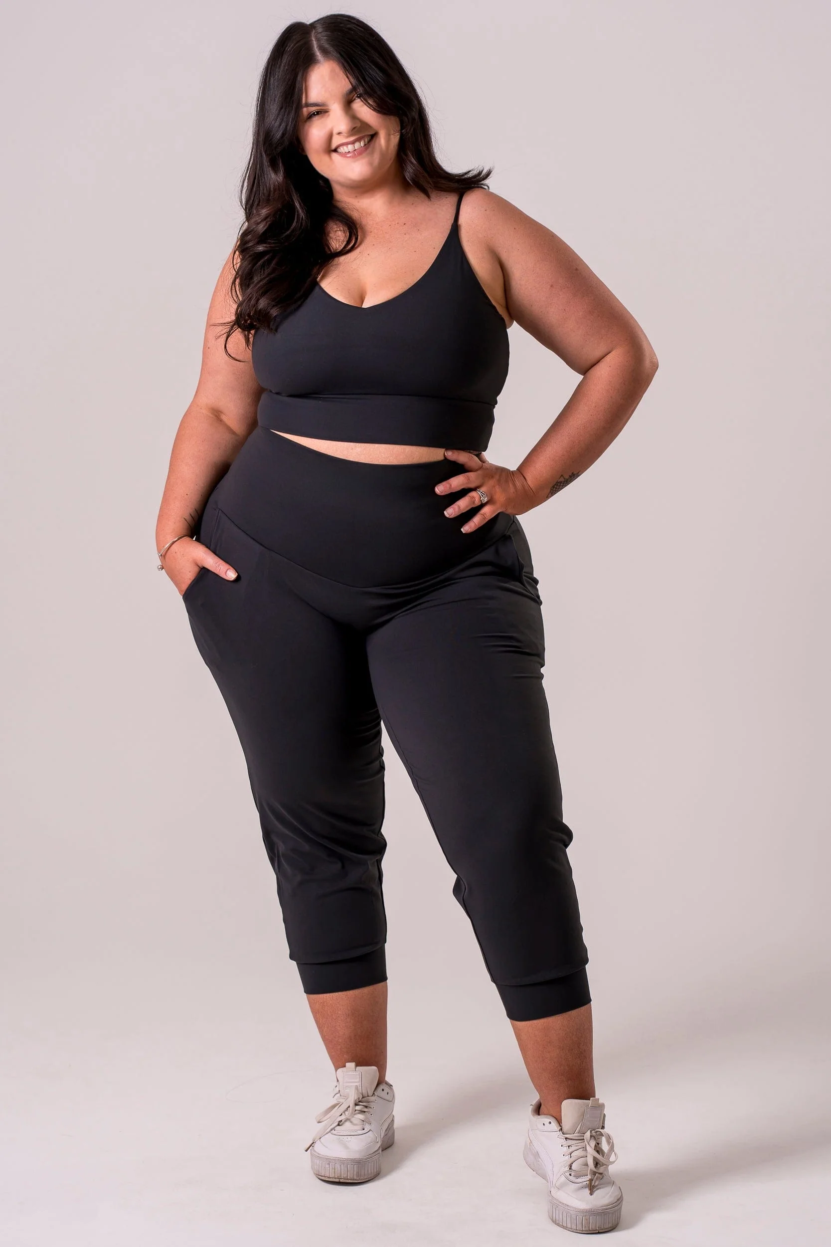 Black Luxe Capri Jogger - Image 4