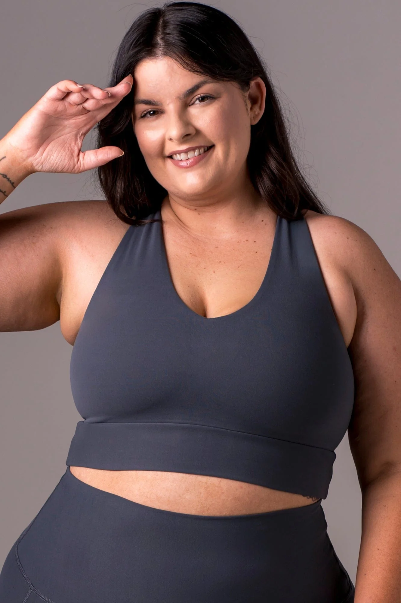 Charcoal Dynamic Sports Crop - Image 4