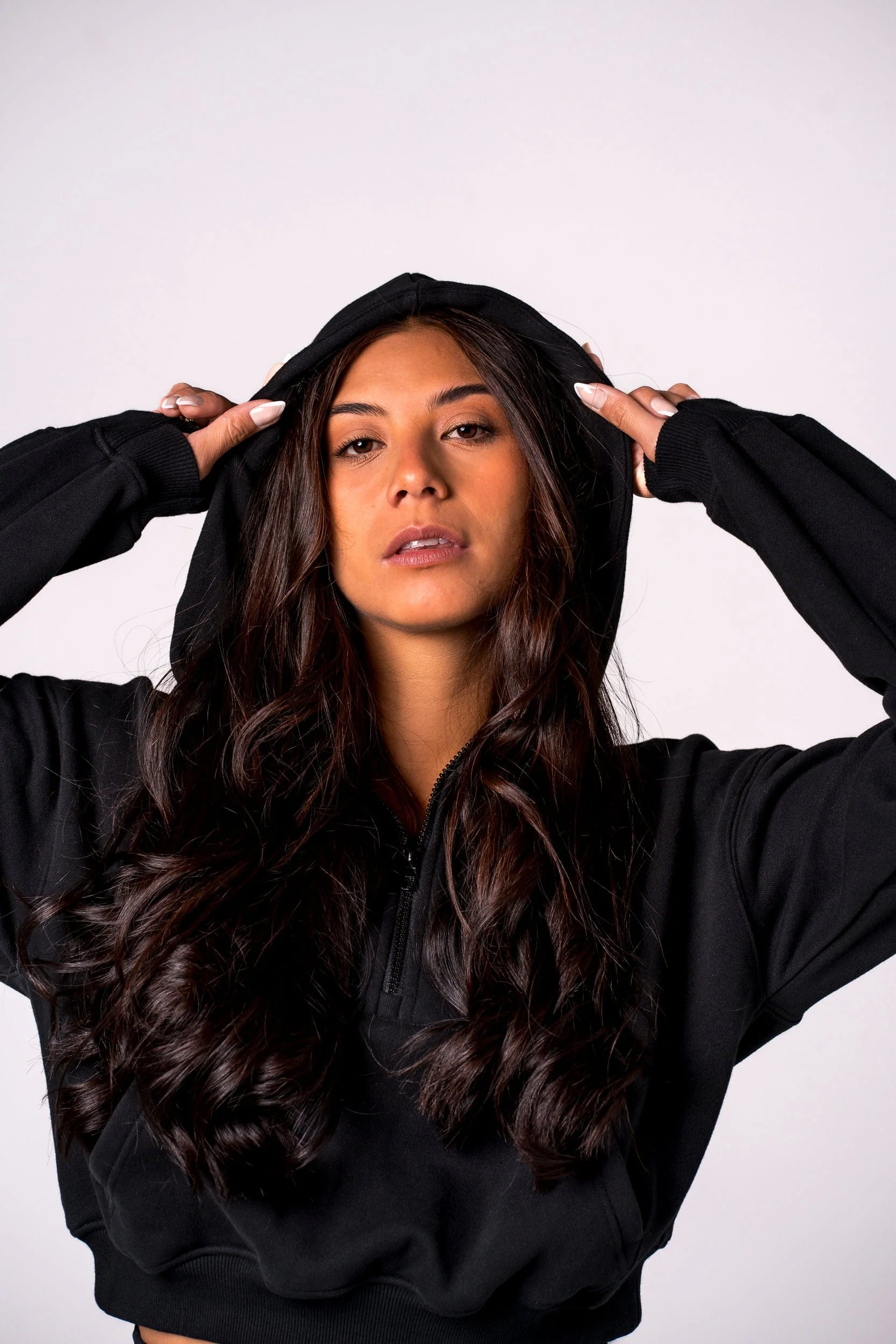 Cropped Black Hoodie - Image 5
