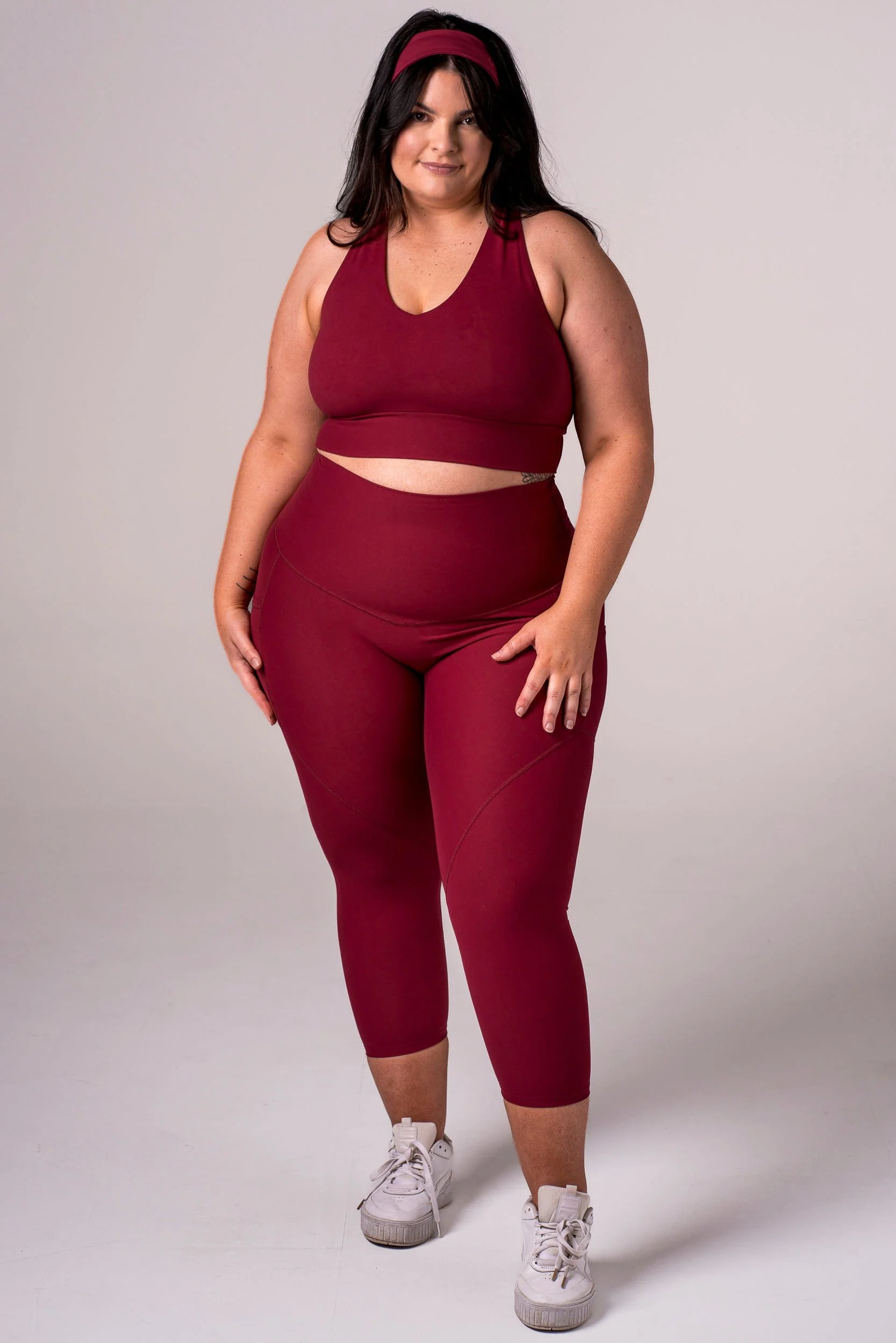 Scarlet Dynamic High Waisted Pocket Shaper Capri Leggings - Image 4