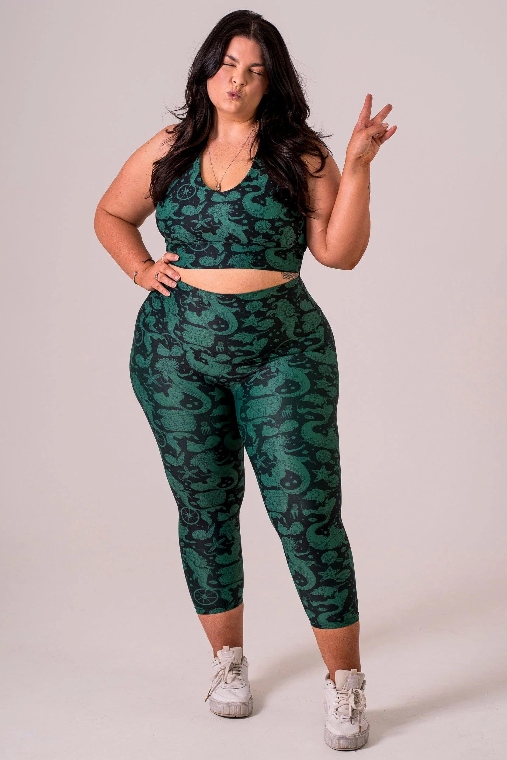 Siren Dynamic High Waisted Capri Leggings - Image 3